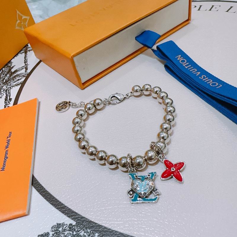 LV Bracelet 11yxx43